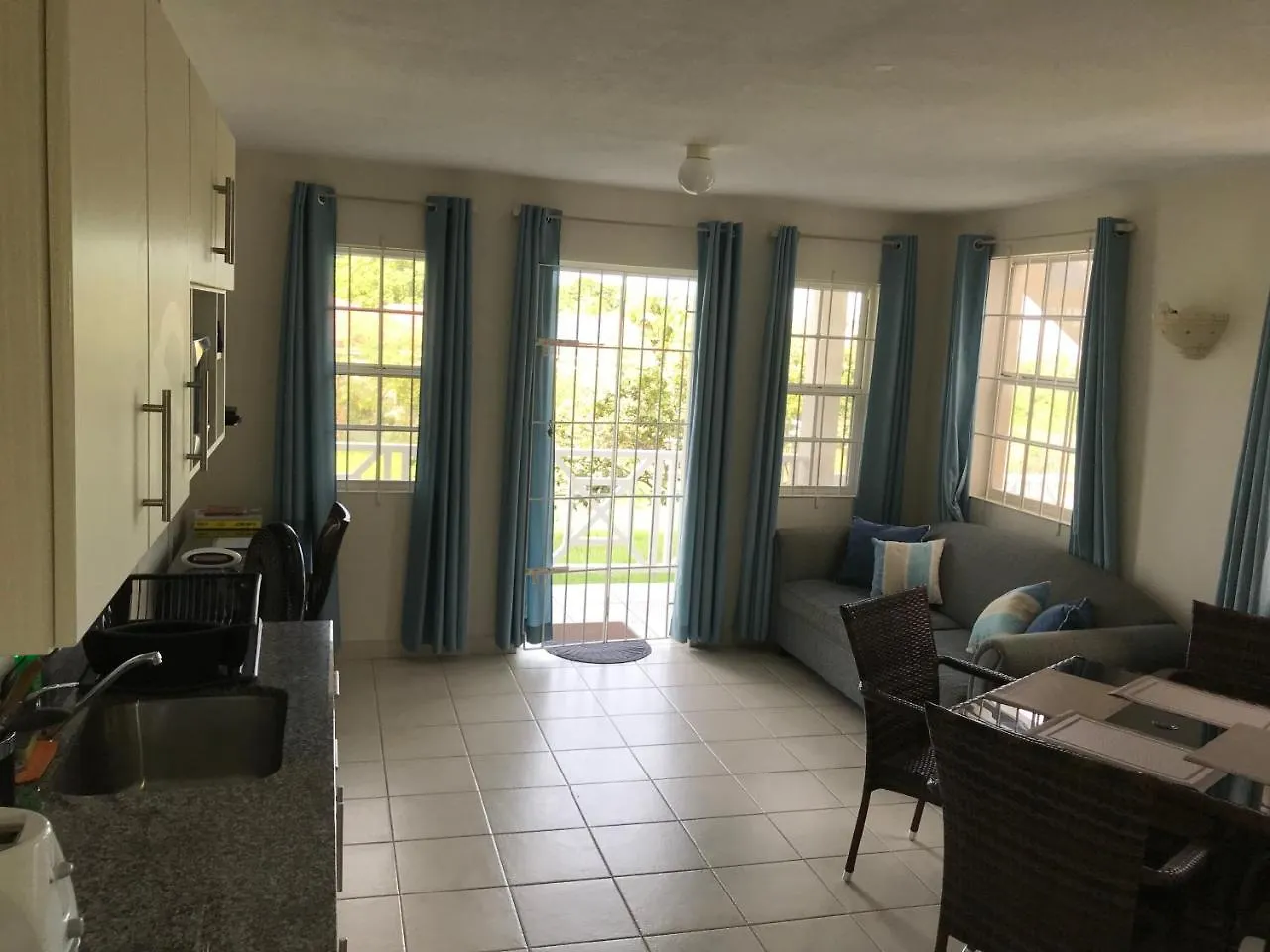 Turtle Ridge Apartments Saint James Barbados